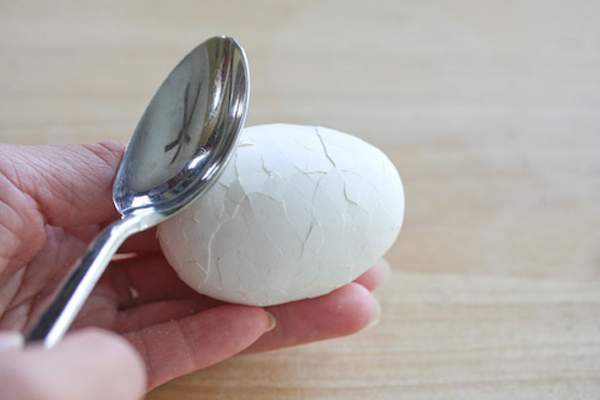 Фото Как красиво красить яйца на Пасху: лучшие идеи №7