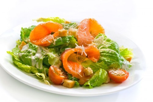Легкие и вкусные блюда: 6 рецептов салатов с лососем