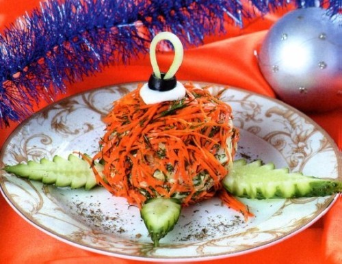 Быстрый салат с ветчиной и огурцом «Новогодний шар»