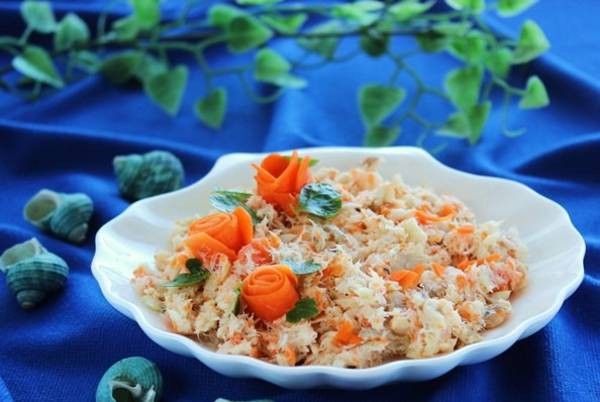 Салат из рыбы с морковью «Раковые шейки»