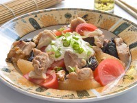 Фото Легкий салат с курицей, фруктами и овощами «Изысканный» №1