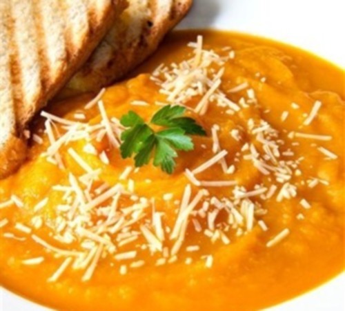 Суп тыквенный с корицей и сыром