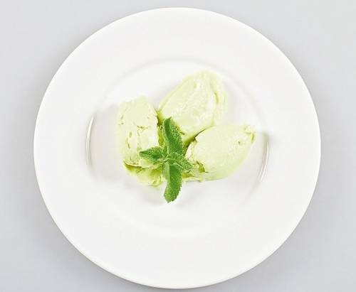 Фото Диетическое мороженое из йогурта и авокадо №2