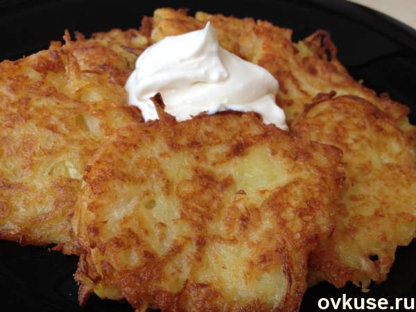 Фото Драники (Деруны) - Невероятно Вкусные и Соус Специально Для Драников (Potato Pancakes) №1