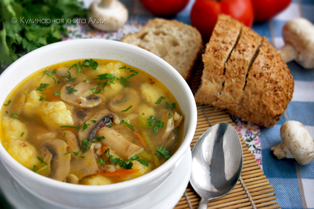 Фото Гречневый суп с грибами и картофельными клецками №1