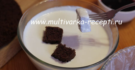 Фото Шоколадный торт Панчо с вишней в мультиварке №4