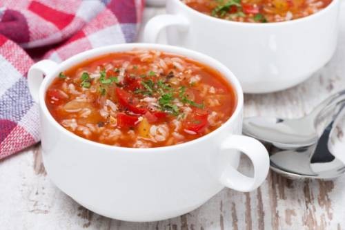 Суп овощной с томатом и рисом