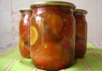 Фото Салат из огурцов, помидоров и перца «Острый» №1