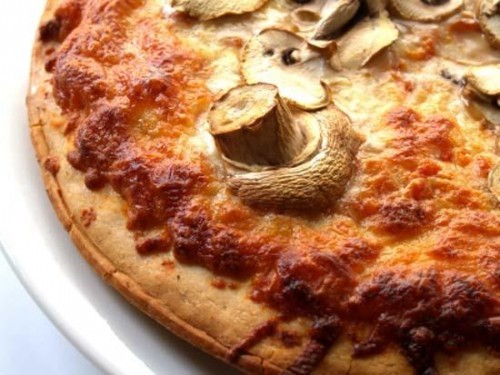 Пицца с грибами: простые и интересные варианты блюда