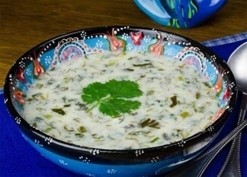 Фото Кисломолочный суп «Довга» с зеленью №2