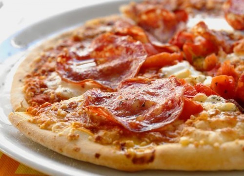 Фото Домашняя пицца: 3 самых быстрых рецепта №2