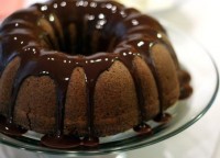 Торт «Венок» шоколадный с курагой и черносливом