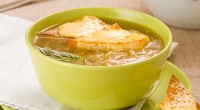 Суп луковый с сырными тостами